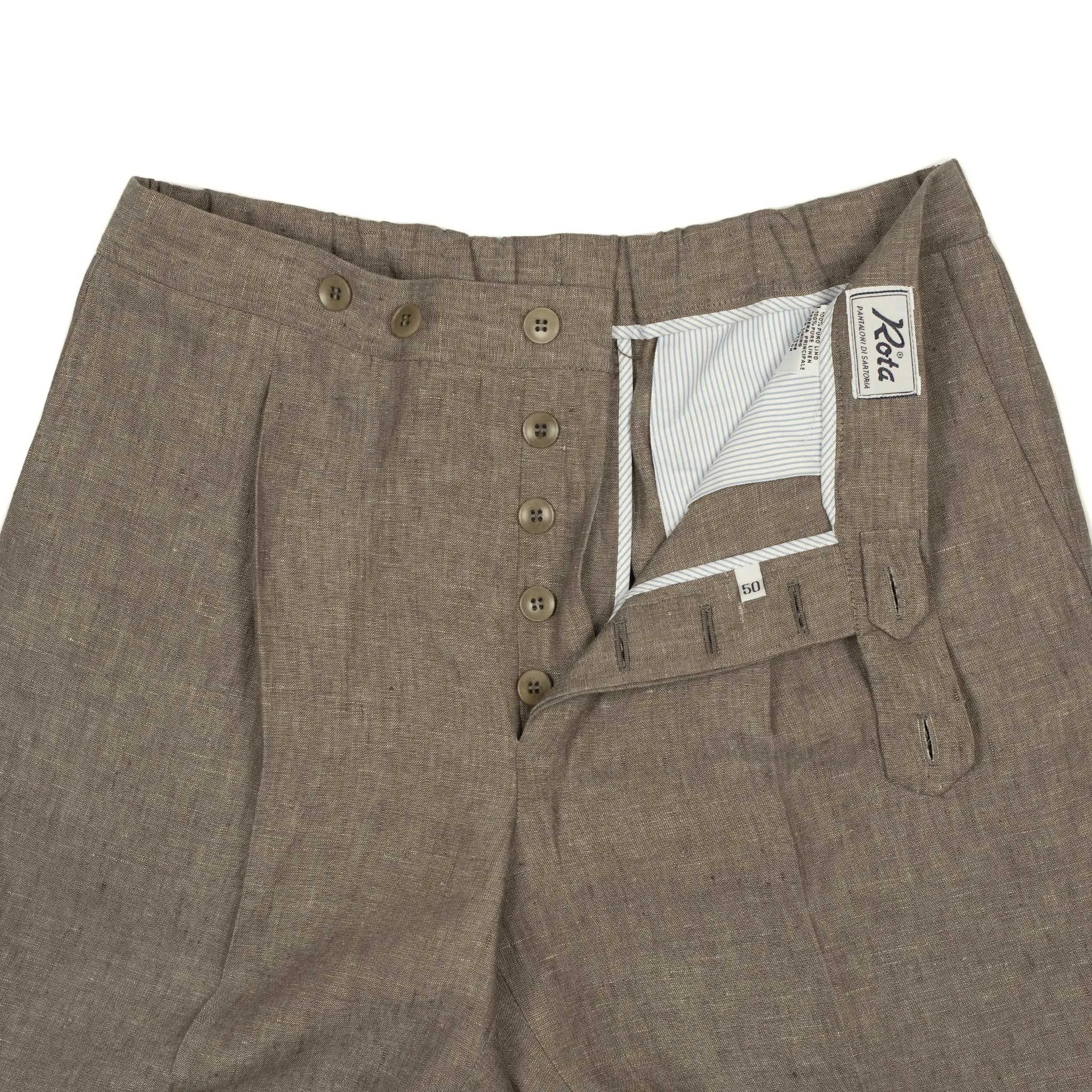 Exclusive pleated easy pants in brown linen