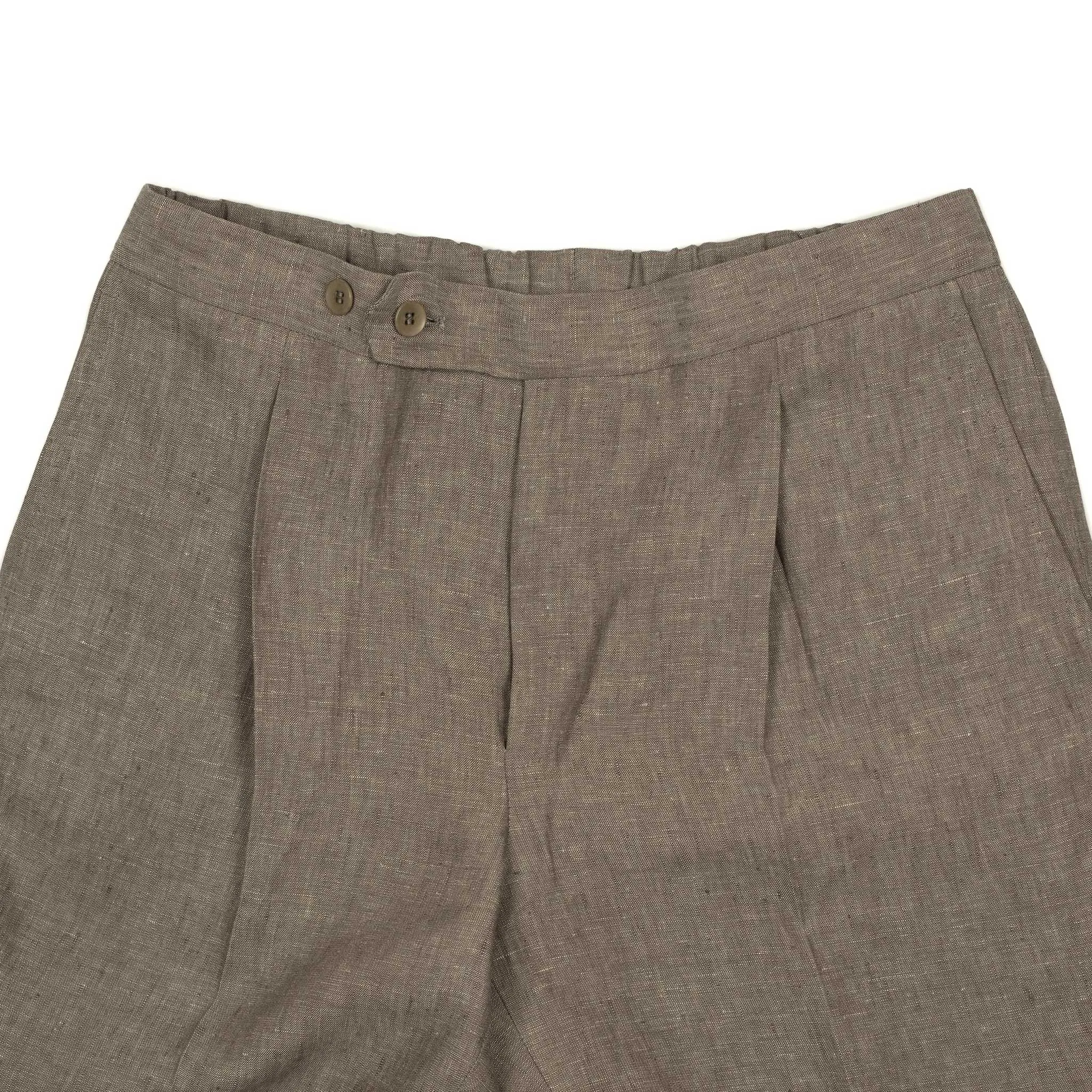 Exclusive pleated easy pants in brown linen