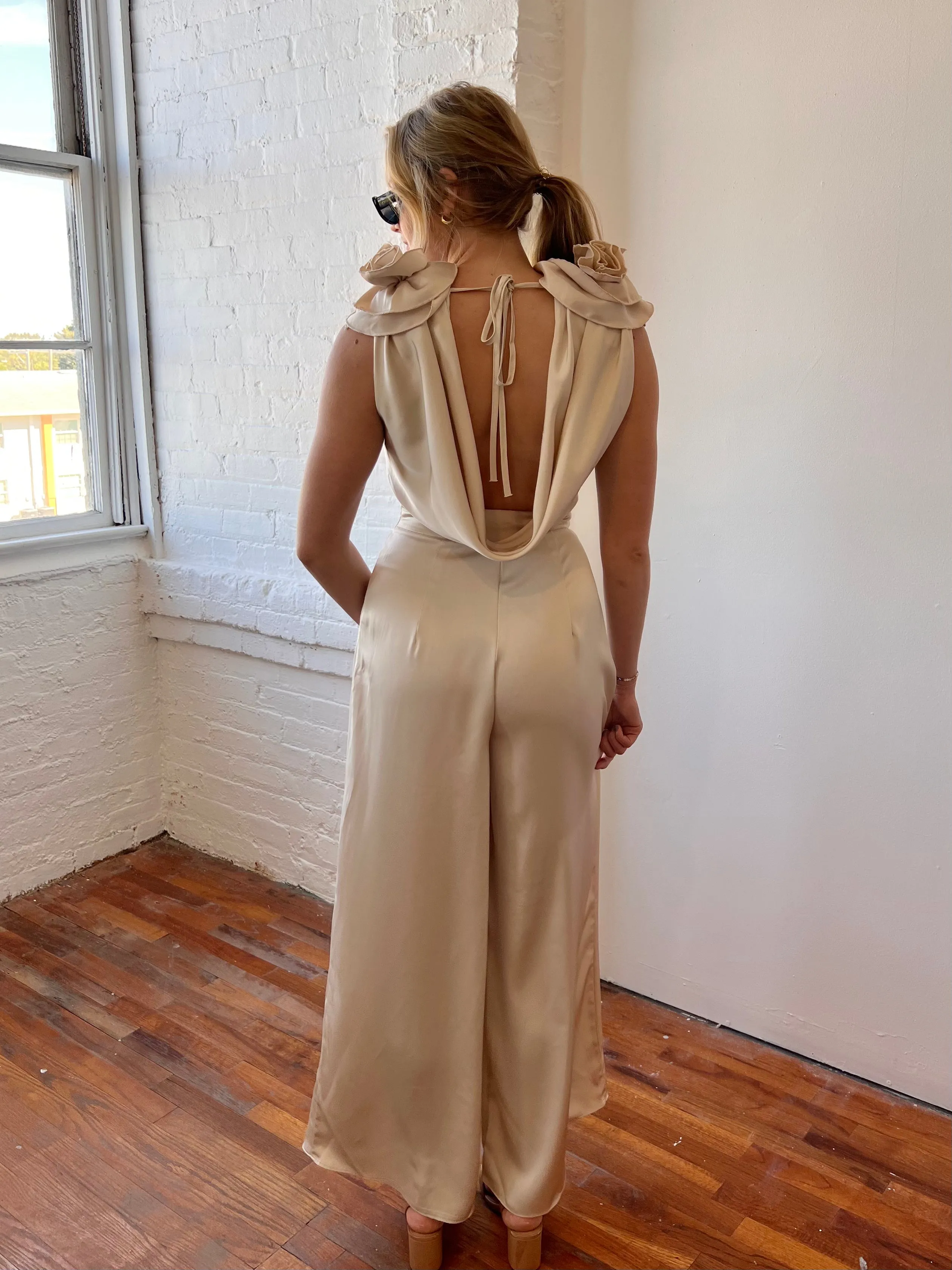 ISABELLE FLORAL JUMPSUIT IN CHAMPAGNE