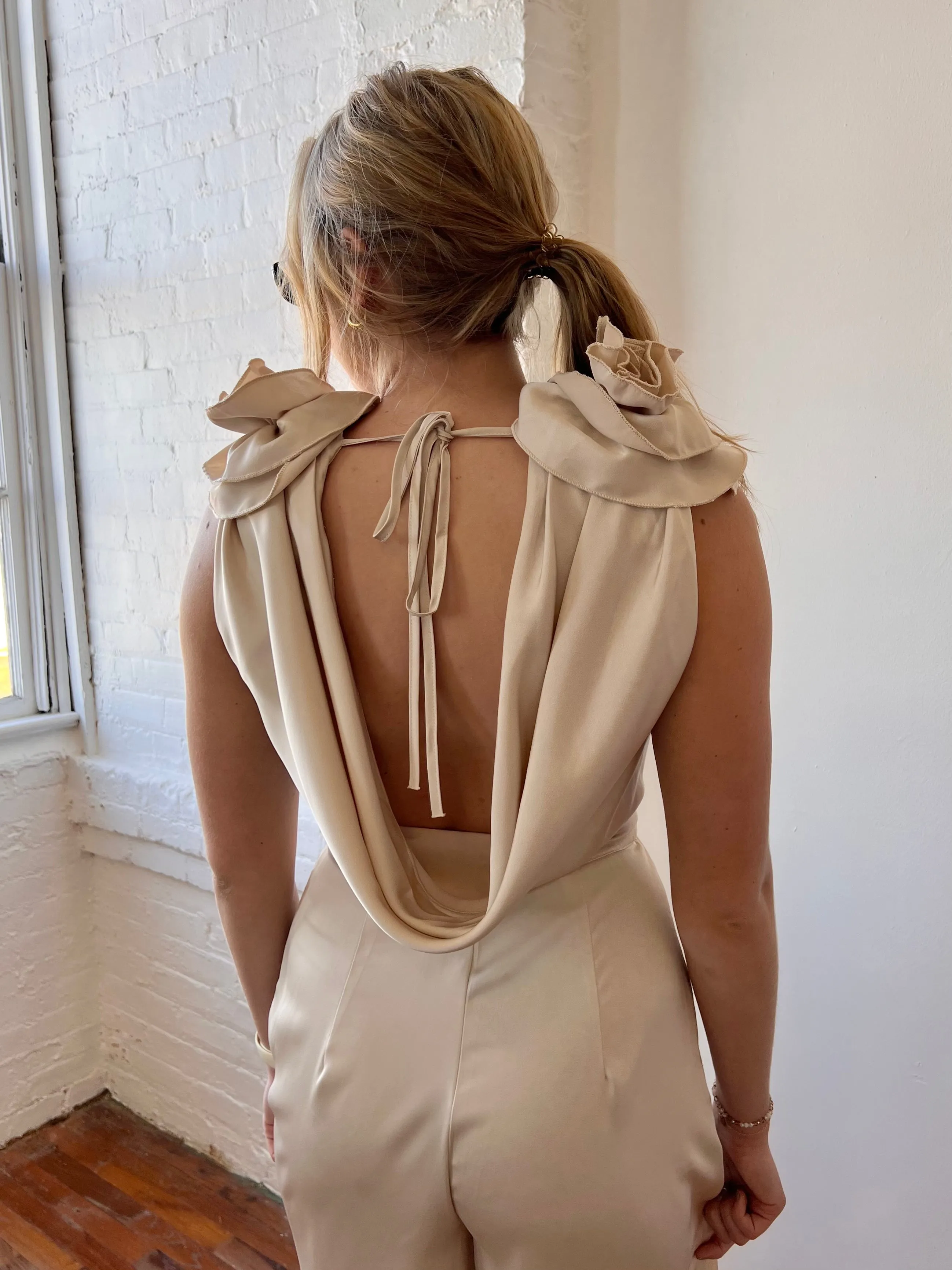 ISABELLE FLORAL JUMPSUIT IN CHAMPAGNE